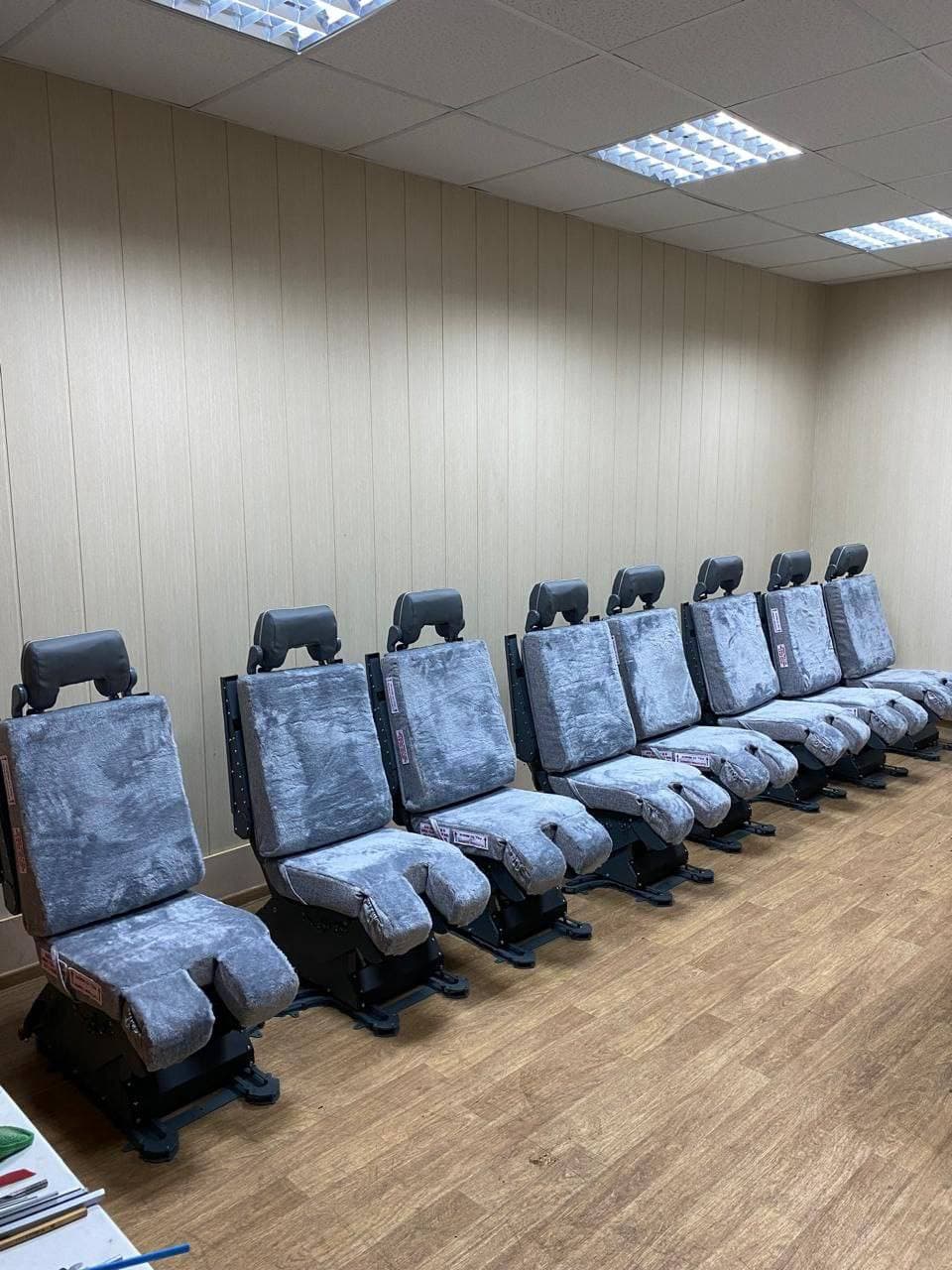 Boeing 737 Electric Pilot Seat – Captain — photo 2